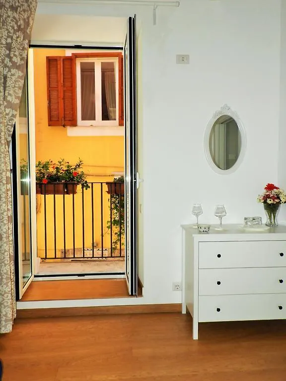 Arco Della Neve Guest House 바리